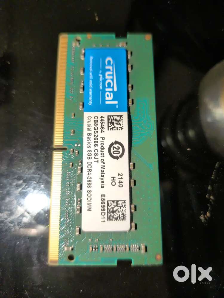 8 GB DDR4 Ram stick Crucial