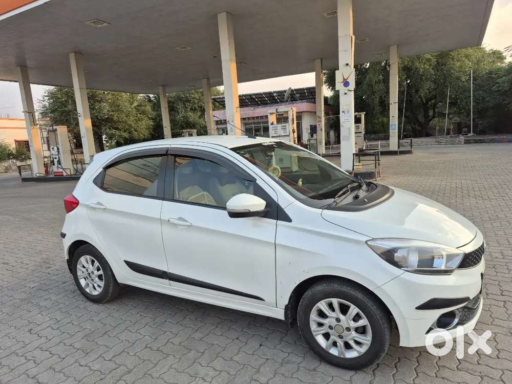 Tata Tiago Revotron 2016