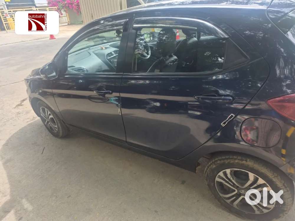Tata Tiago Xza, 2022, Petrol
