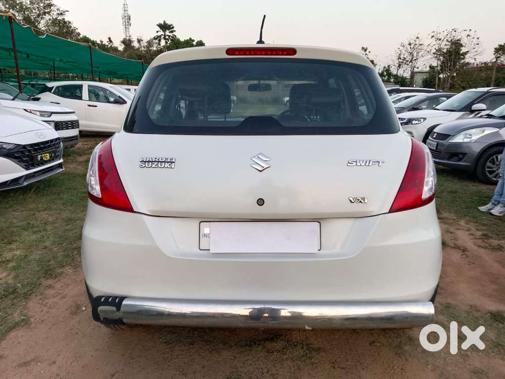 Maruti Suzuki Swift Vxi 1.2 Abs Bs-iv, 2016, Petrol