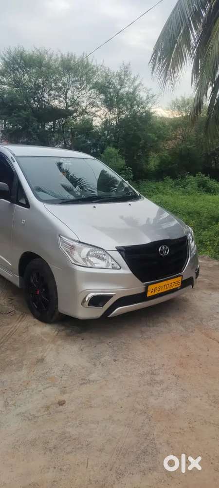 Toyota Innova 2013 Diesel 295000 Km Driven