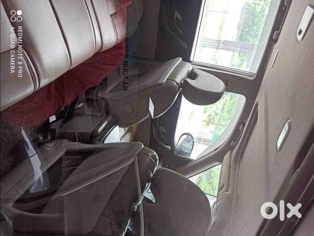 Mahindra Xuv 500 W10 Top Model Dec.2015model