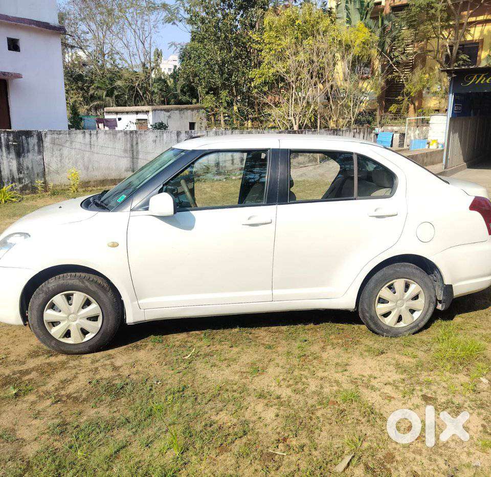 Maruti Suzuki Swift Dzire Vxi, 2011, Petrol