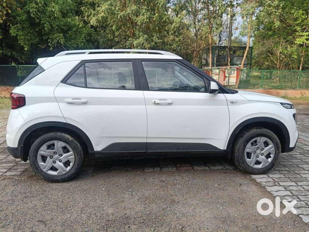 Hyundai Venue 1.2 S (o), 2021, Cng & Hybrids