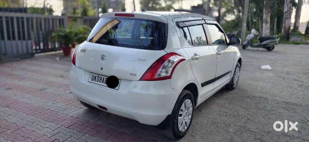 Maruti Suzuki Swift Vxi + Manual, 2014, Petrol