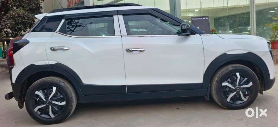 Mahindra Xuv 3xo, 2025, Petrol
