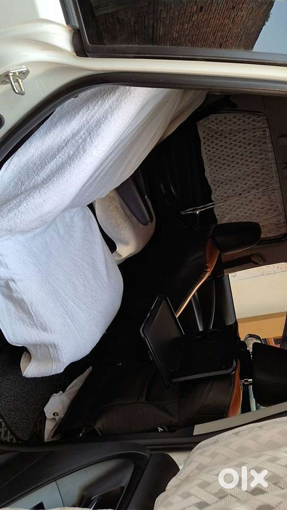 New Innova Crysta Sale In Showroom Condition