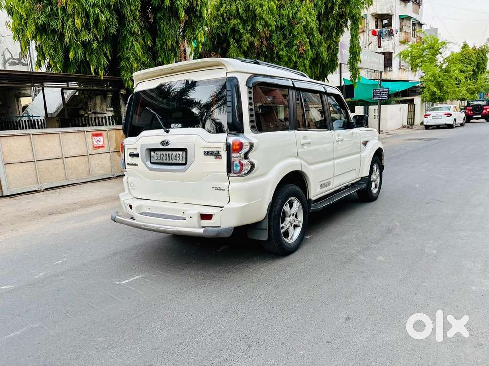 Mahindra Scorpio S10, 2014, Diesel