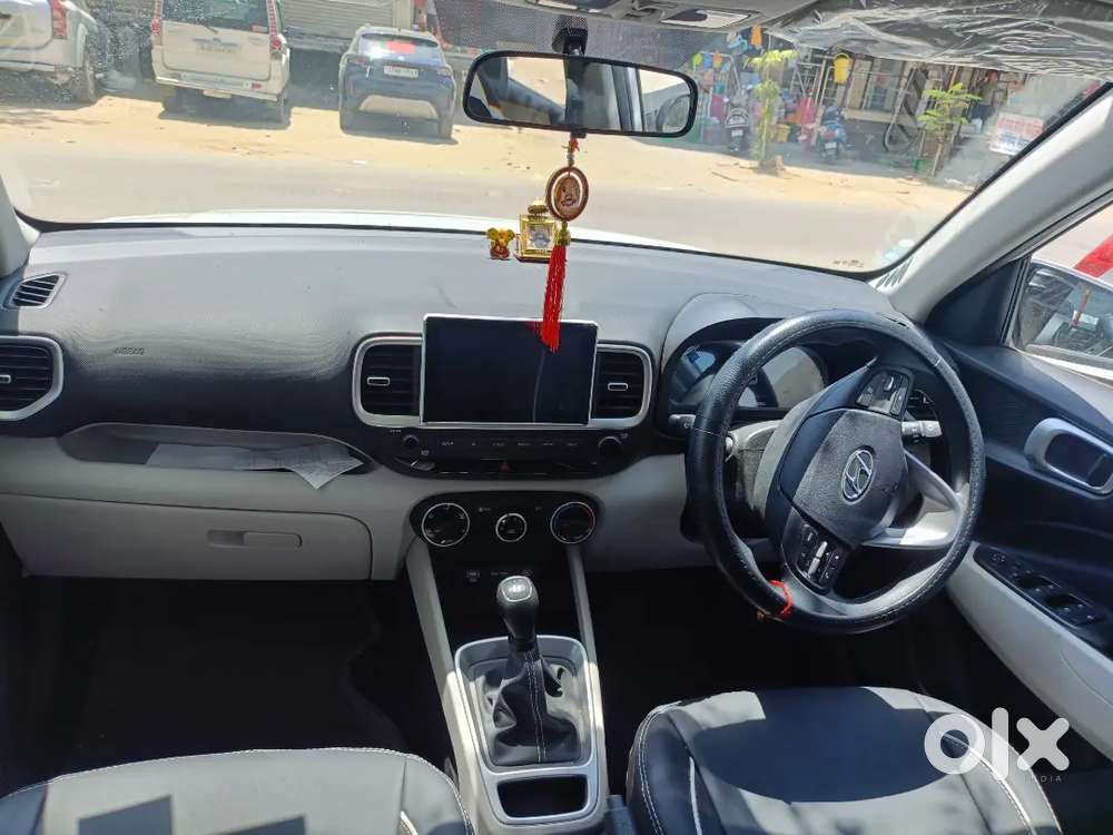 Hyundai Venue 1.2 S O +petrol 2025 Sunroof