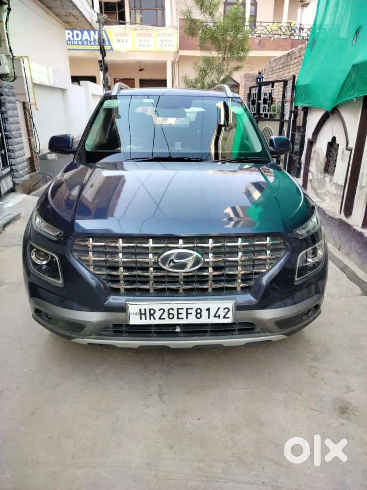 Hyundai Venue 2020 Petrol 56000 Km Driven