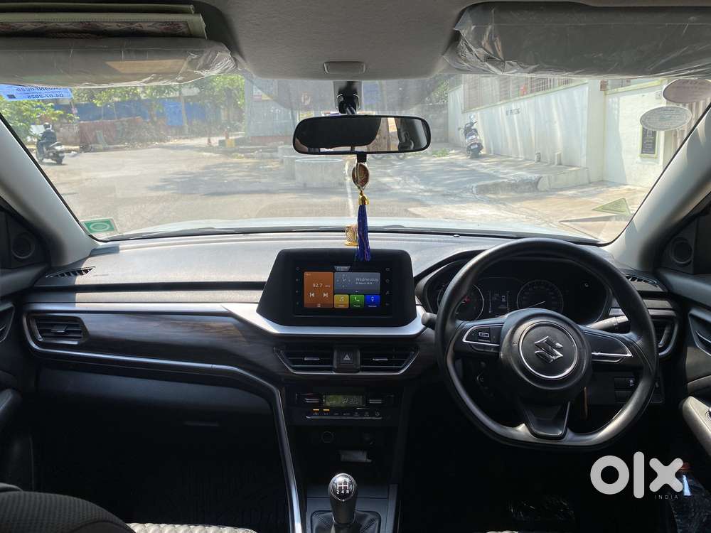 Maruti Suzuki Brezza 1.5 Vxi Smart Hybrid, 2025, Petrol