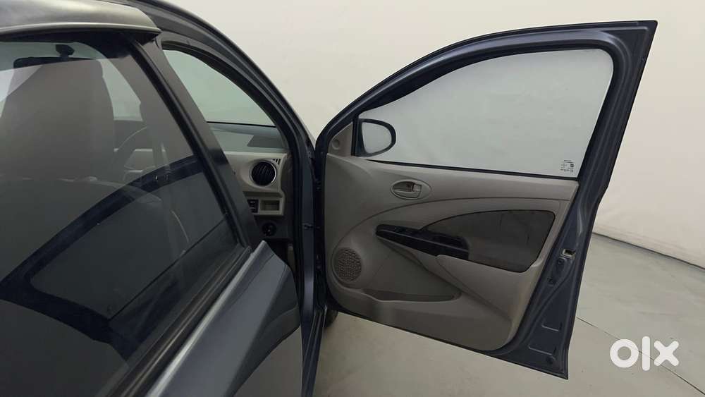 Toyota Etios Liva Vx, 2016, Petrol