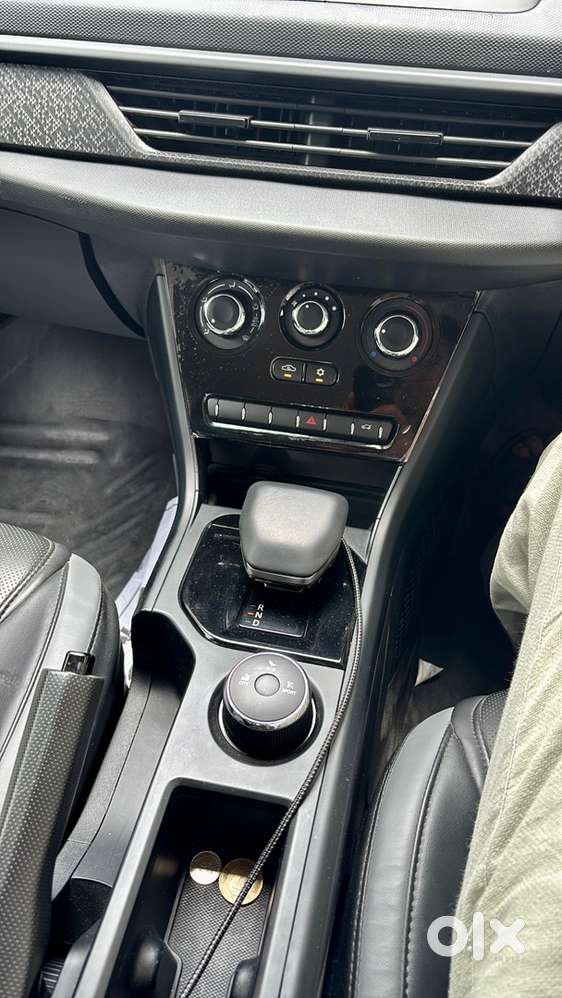 2024 Tata Nexon Smart+ Amt  11.4k Km  Single Owner  Insurance 2027