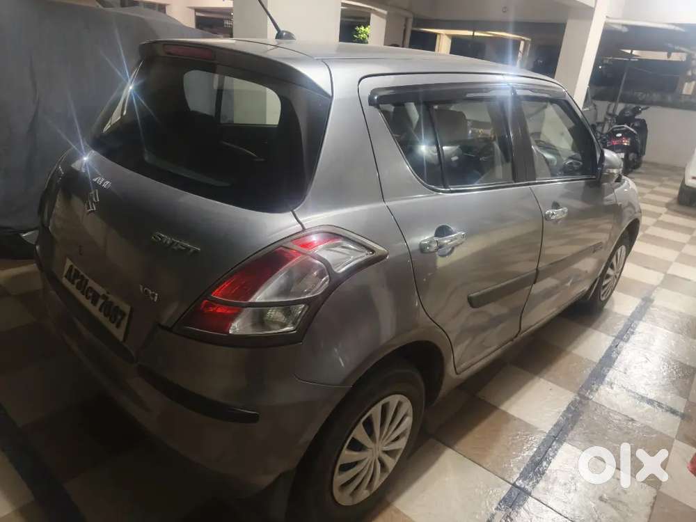 Maruti Swift Vxi 2015