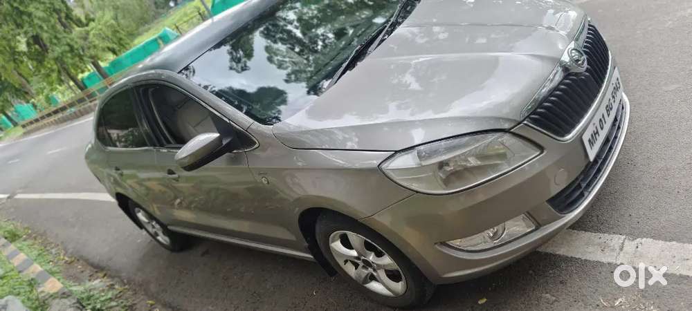 Skoda Rapid Elegance 2013