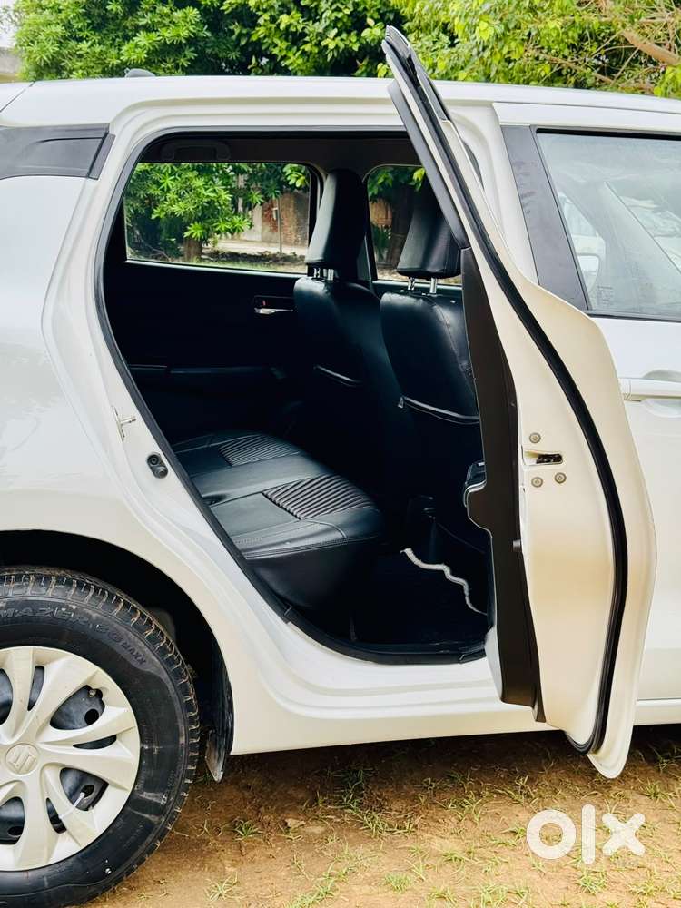 Maruti Suzuki Swift Vxi + Manual, 2021, Petrol
