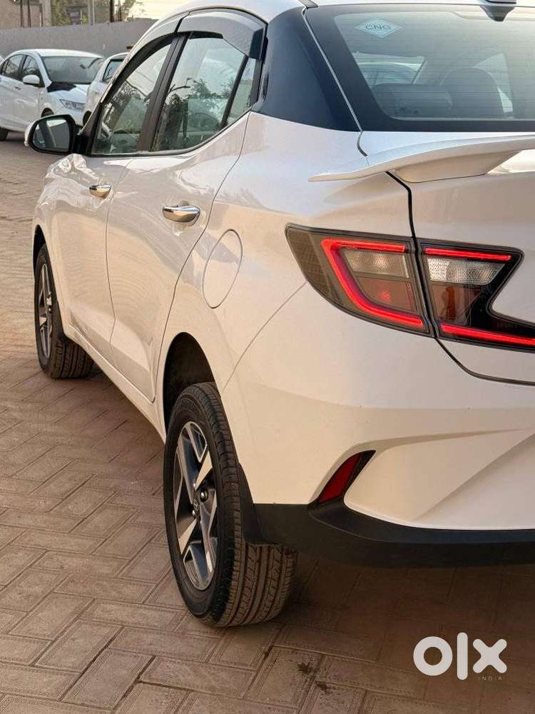 Hyundai Aura 1.2 Sx Cng, 2023, Petrol