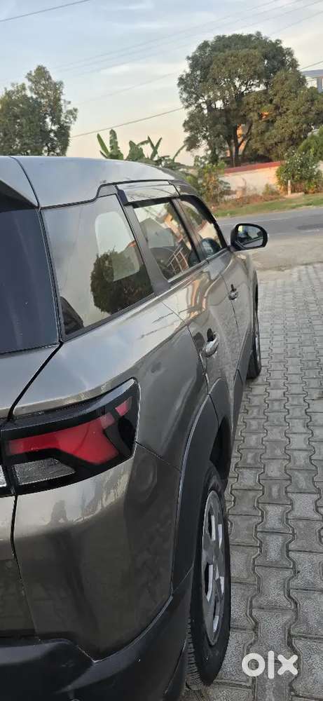 Maruti Suzuki Brezza 1.5 Lxi Cng 2024