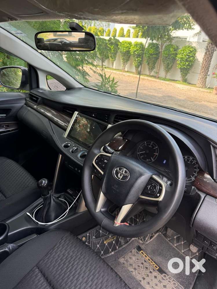 Toyota Innova Crysta 2.4 G Mt, 2016, Diesel