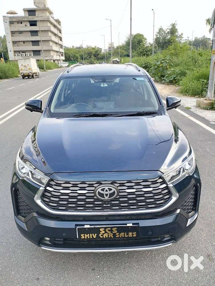 Toyota Innova Hycross 2.0 Vx Hybrid 8 Str, 2023, Petrol