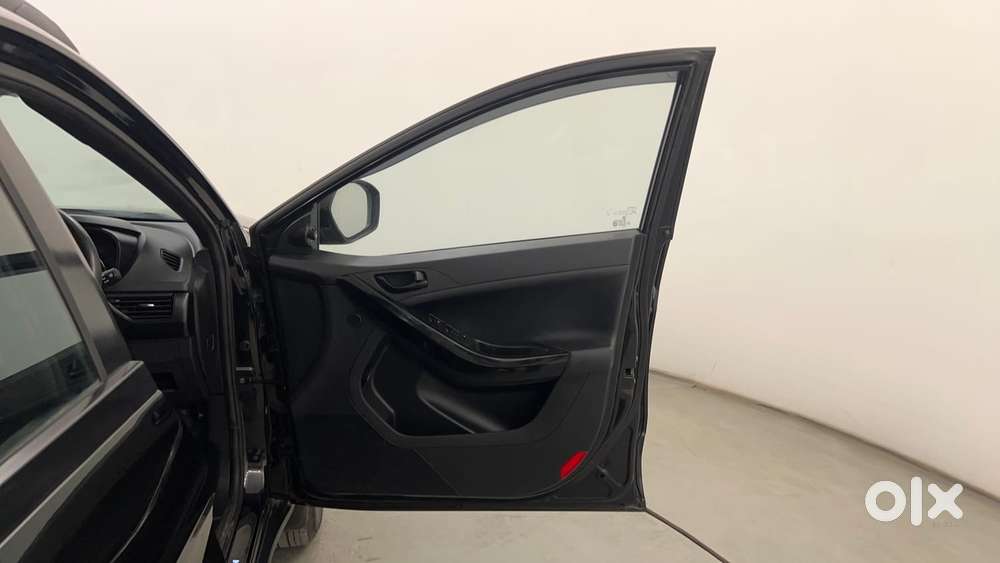 Tata Nexon 1.5 Revotorq Xza Plus (o) Dual Tone, 2022, Petrol