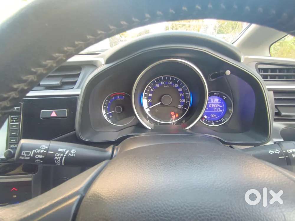 Honda Jazz Vx 2017 Diesel 79350 Km - P2p Insurance Till Dec-2026