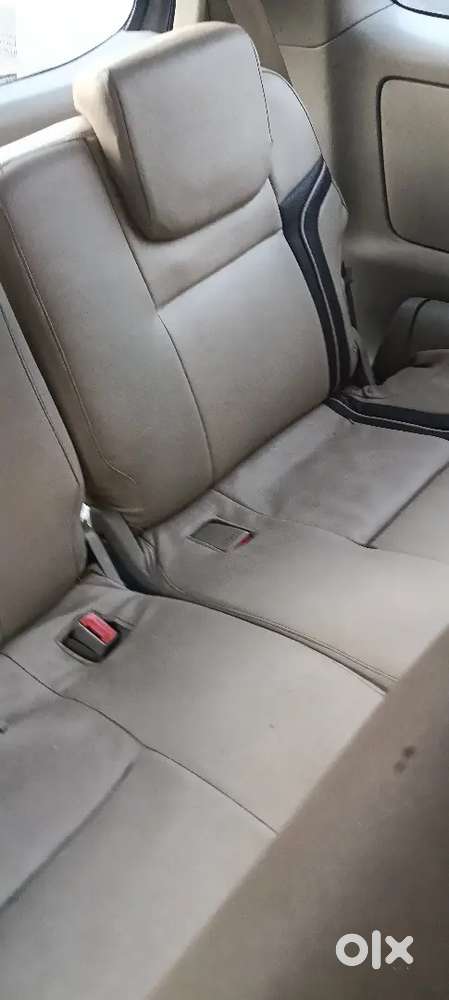 Toyota Innova 2.5 V 2010