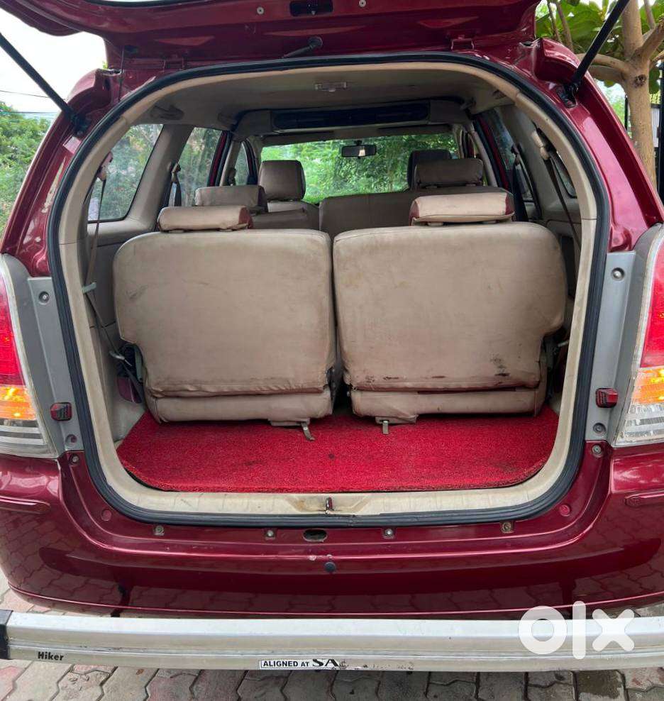 Toyota Innova 2.5 G (diesel) 8 Seater, 2005, Diesel