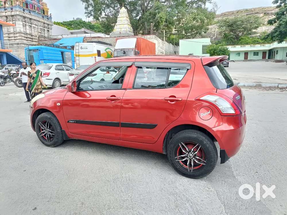 Swift Lxi Maruti 2011