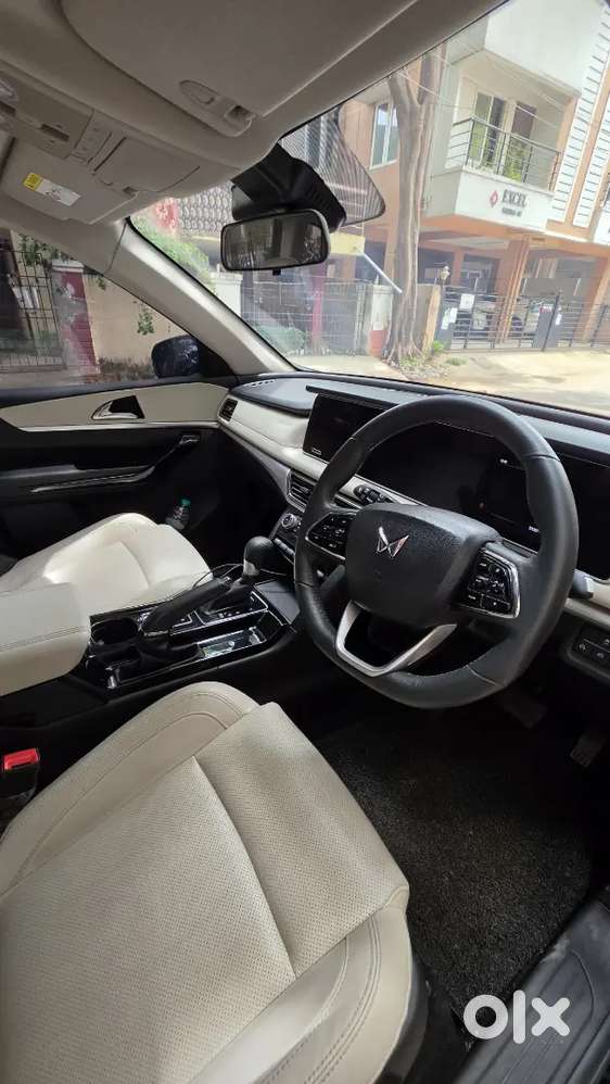 Mahindra Xuv700 Ax7 Diesel At 2024