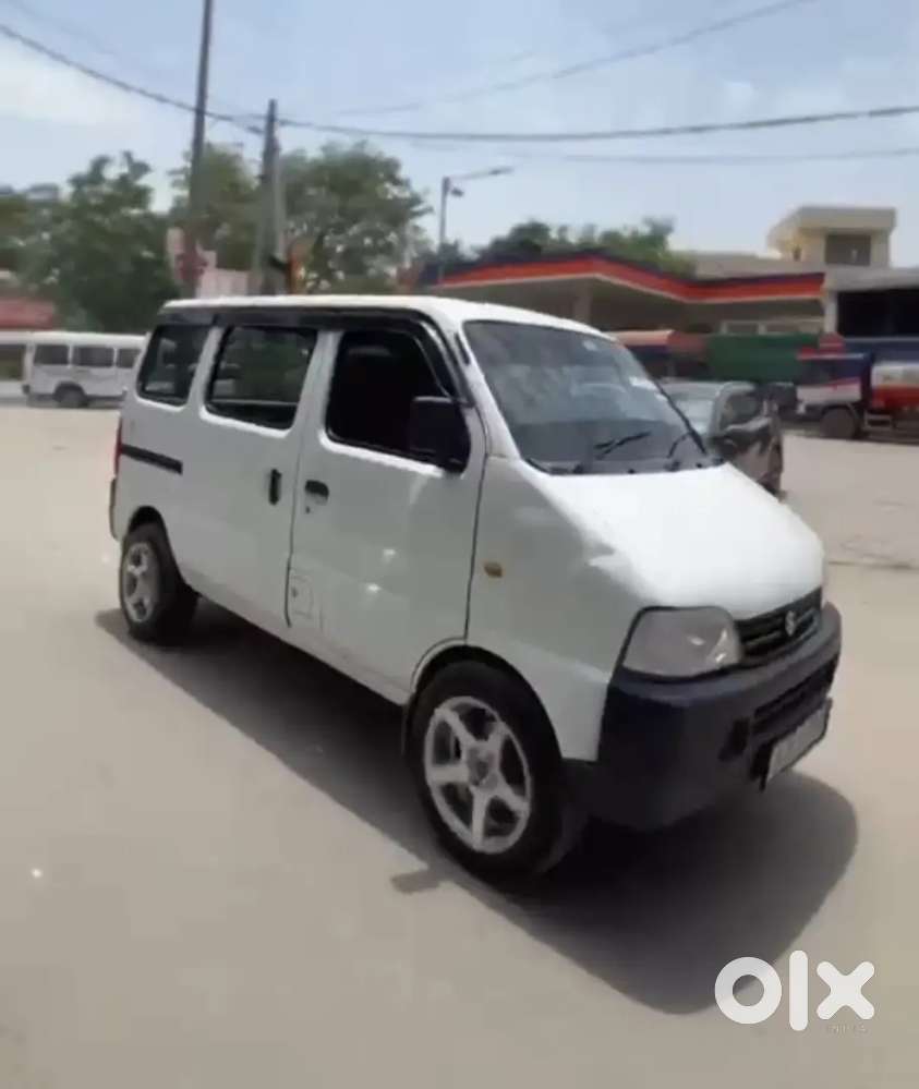 Maruti Suzuki Eeco 2015 Variant