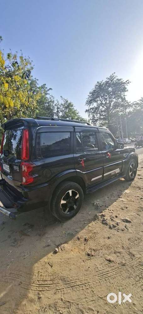 Mahindra Scorpio Classic 2.2 S 11 Mt 7 Str, 2023, Diesel