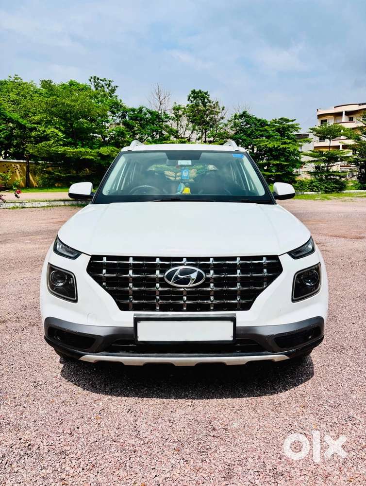 Hyundai Venue 2019 Petrol Well Maintained
