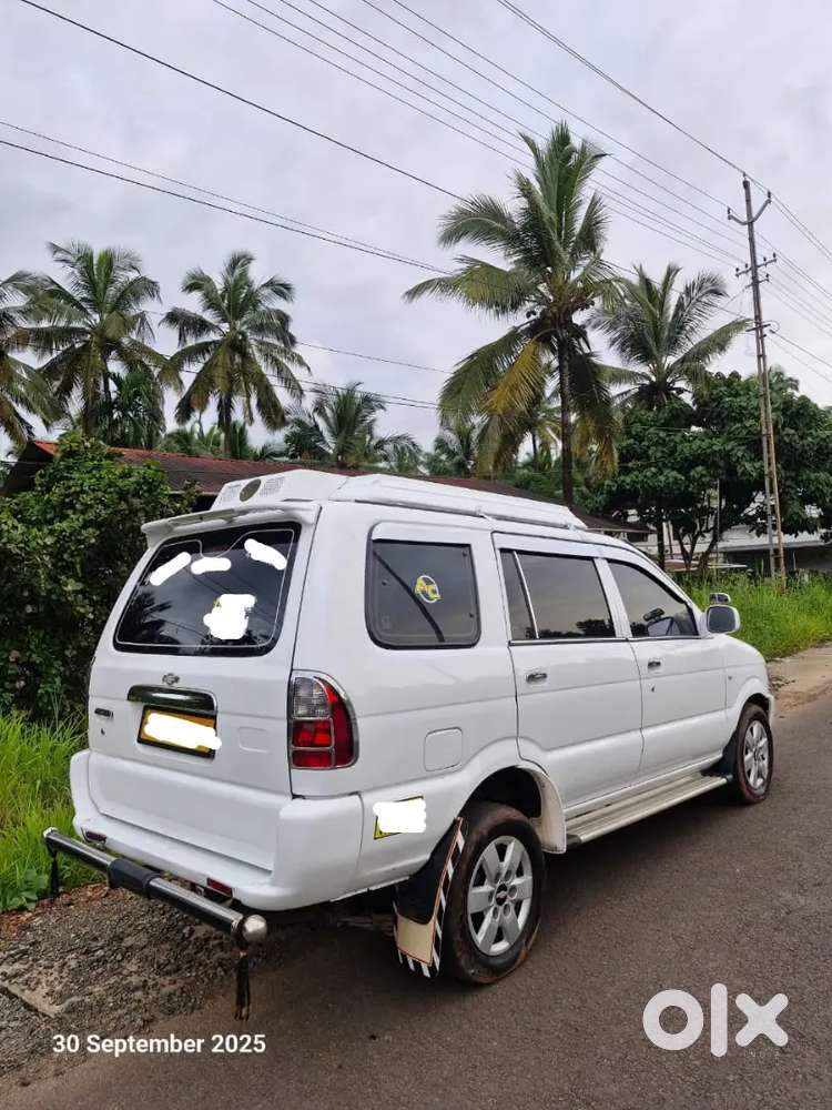 Chevrolet Tavera 2012 Diesel Well Maintaine