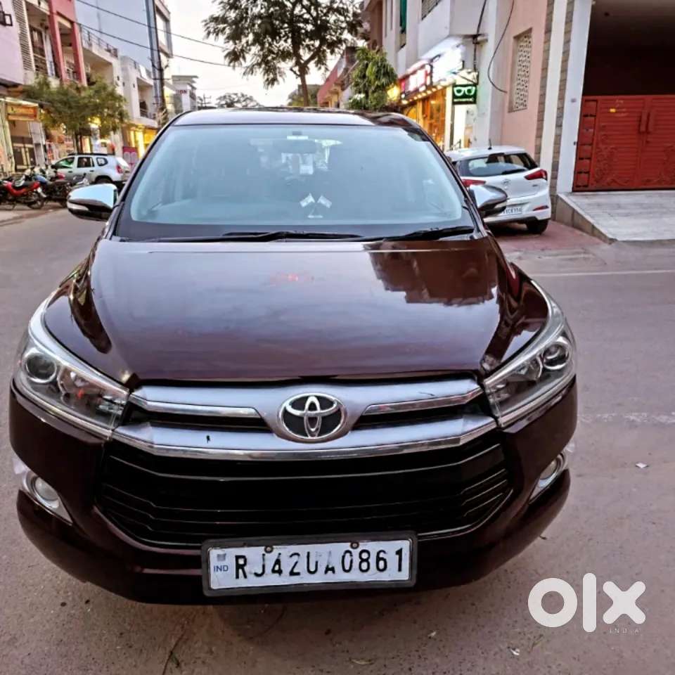 Toyota Innova Crysta 2.8 Zx At 7 Seater, 2017, Diesel