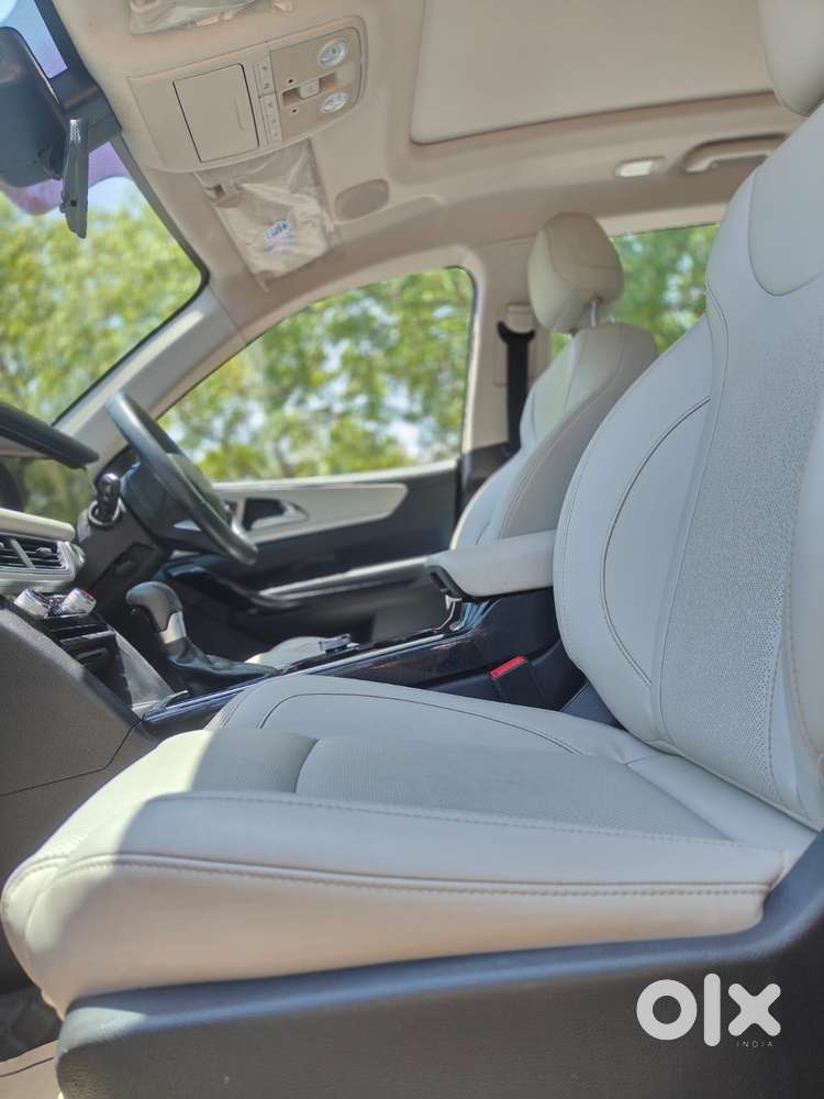 Mahindra Xuv700 2.2 Ax 7 Diesel At Luxury Pack Str, 2023, Diesel