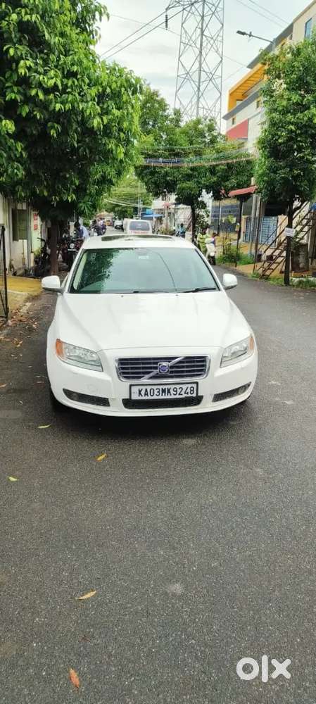 Volvo S80 3.2  2009 Petrol 117000 Km Driven