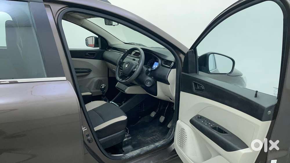Renault Triber Rxt, 2021, Petrol