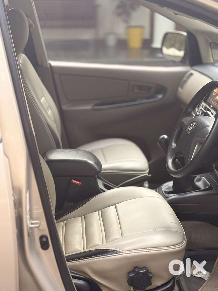 Toyota Innova 2.5 Gx 7 Str Bs-iii, 2016, Diesel