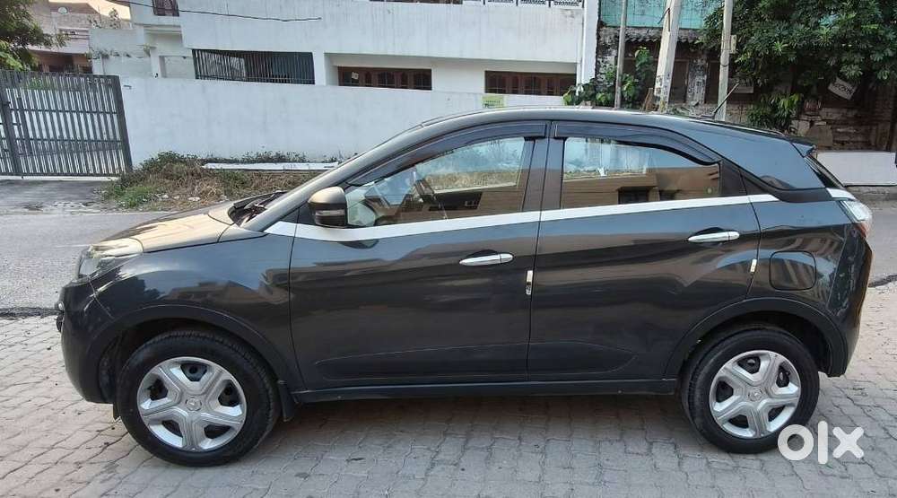 Tata Nexon 1.2 Revotron Xm (s), 2018, Diesel
