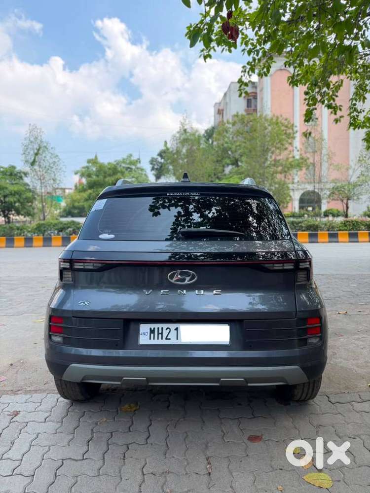 Hyundai Venue Sx (o) Mt 1.5 Diesel, 2022, Diesel