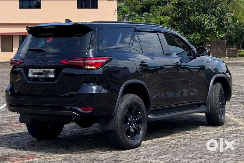 Toyota Fortuner 2022 Diesel Well Maintained