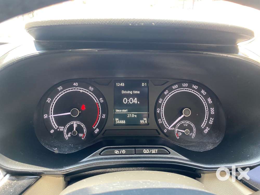 Skoda Slavia 1.0 Ambition Tsi At, 2023, Petrol