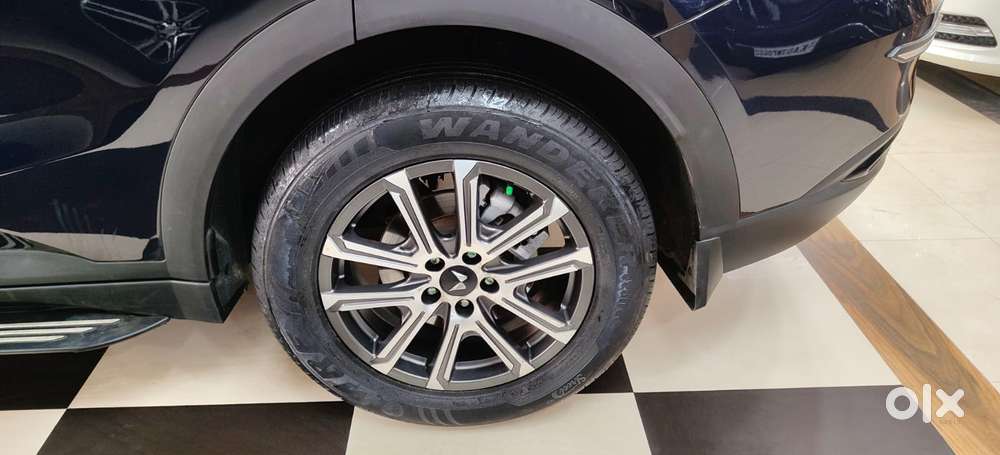 Mahindra Xuv700 2.0 Ax 7 Petrol At Luxury Pack Str, 2024, Petrol