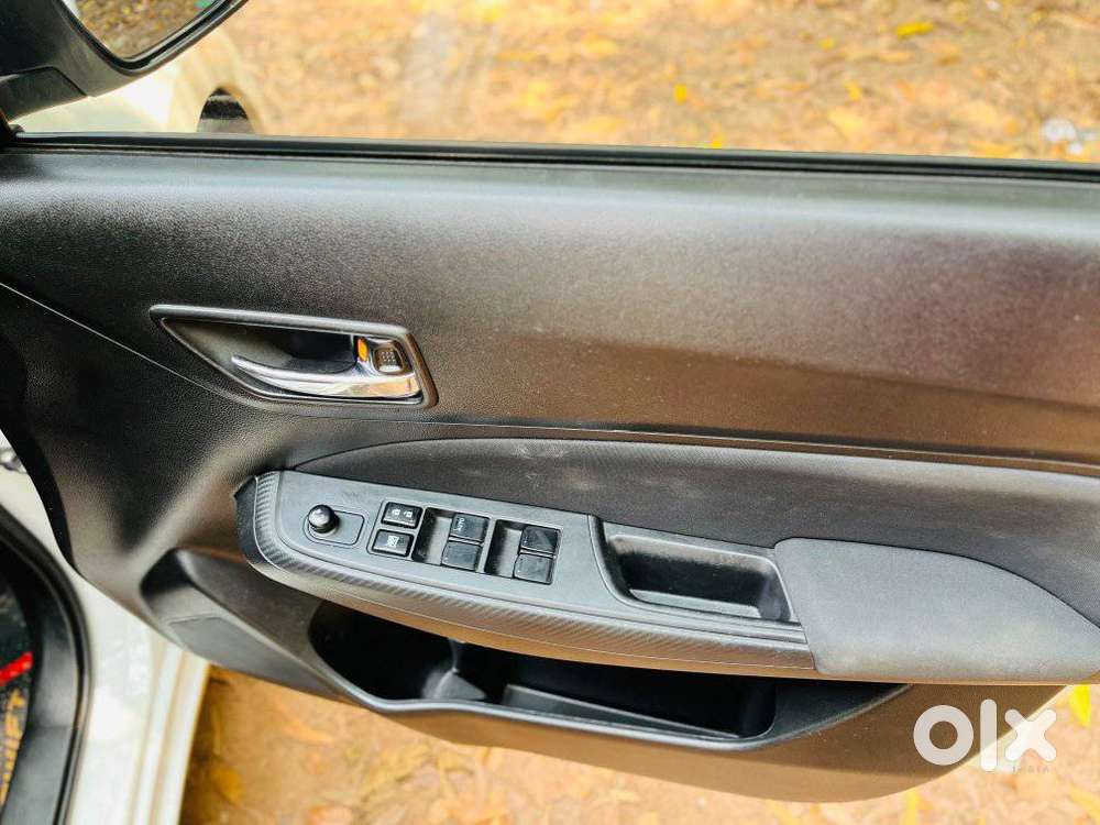 Maruti Suzuki Swift Vxi Ags, 2022, Petrol