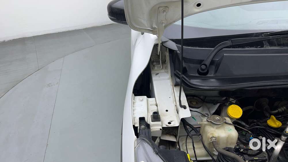 Renault Triber Rxt, 2022, Petrol