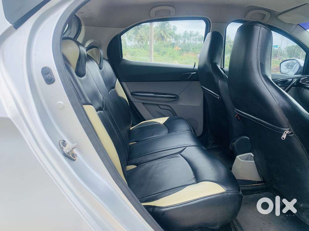 Tata Tiago 1.2 Revotron Xt (o), 2016, Petrol