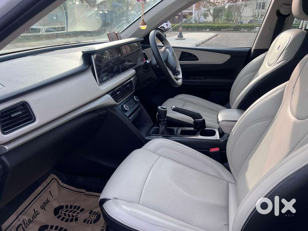 Mahindra Xuv700 2.2 Ax 5 Diesel Mt Str, 2023, Diesel