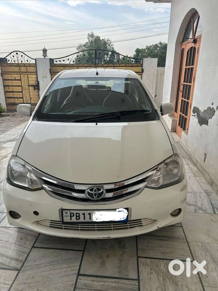 Toyota Etios Liva 2012