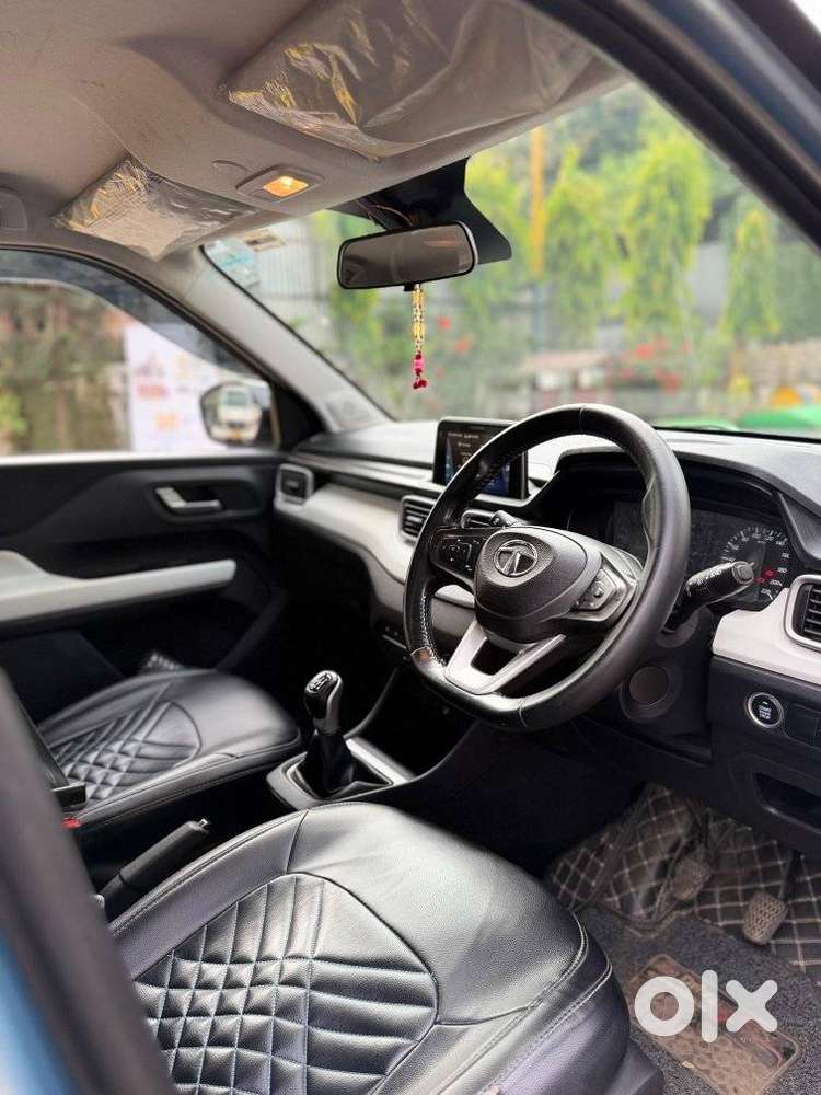 Tata Punch 1.2 Revotron Creative Dual Tone, 2022, Petrol